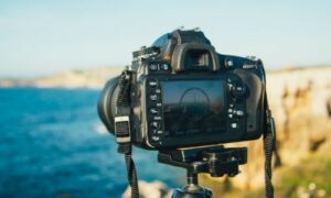 dslr camera for kayak photography overlooking a water view